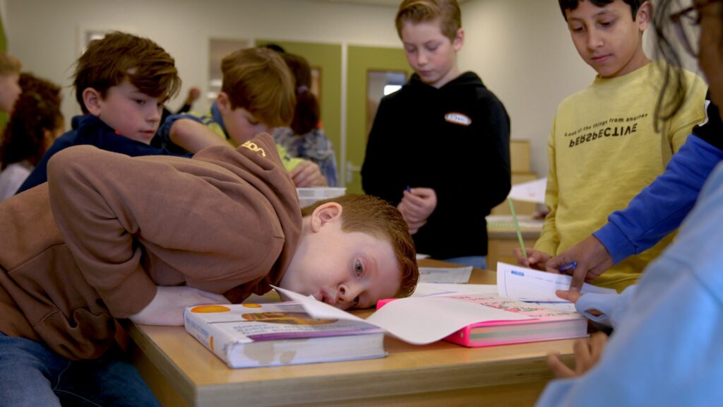 Kinderen die spelenderwijs leren over energie